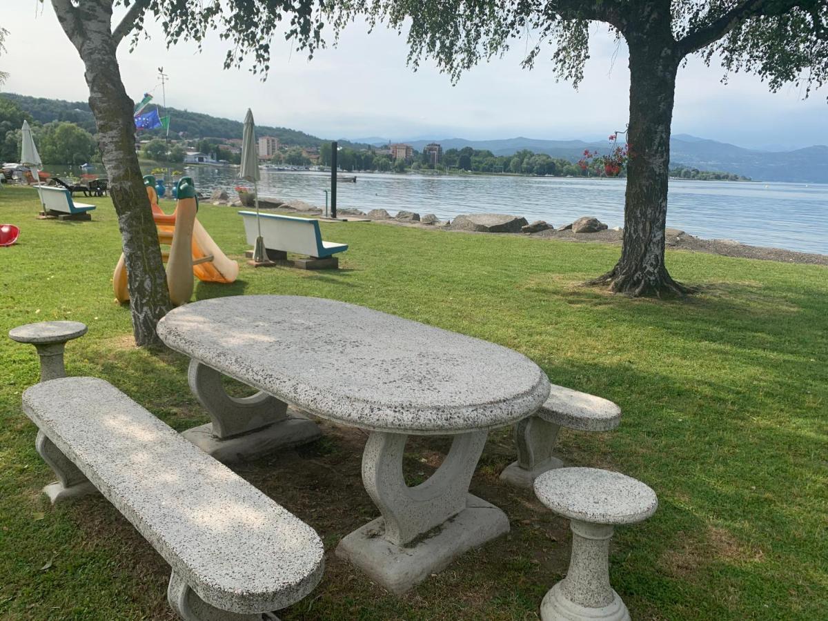 Casa In Riva Al Lago Diletta Spiti Castelletto sopra Ticino Exteriör bild